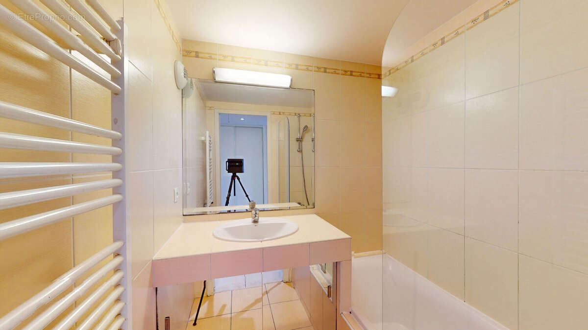 Appartement à VILLENEUVE-LOUBET