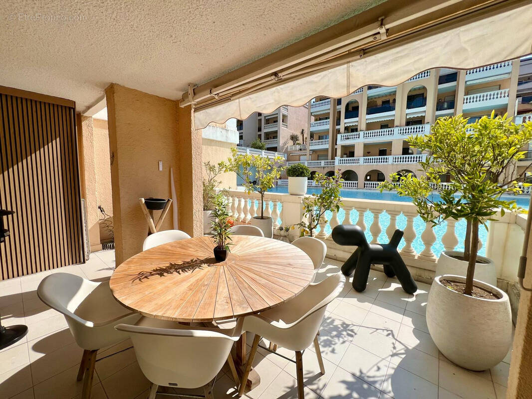 Appartement à LE CANNET