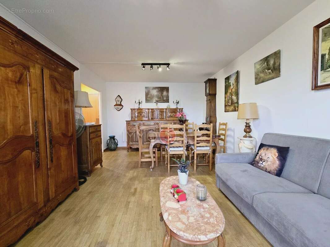 Appartement à LE RAINCY