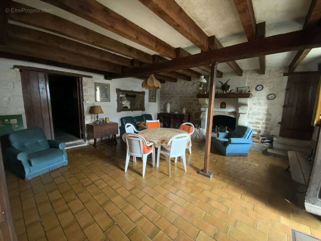 Maison à VILLERSEXEL