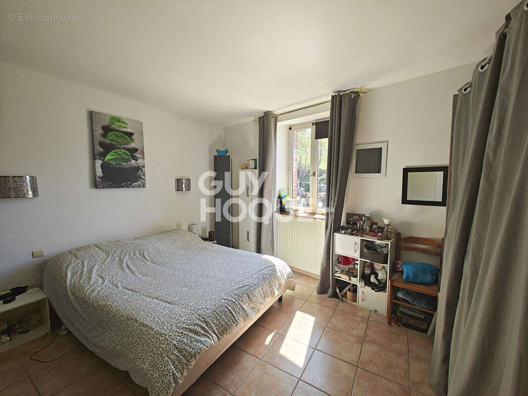 Maison de village de 158 m² à Saint-Genis-l'Argentière - photo 4