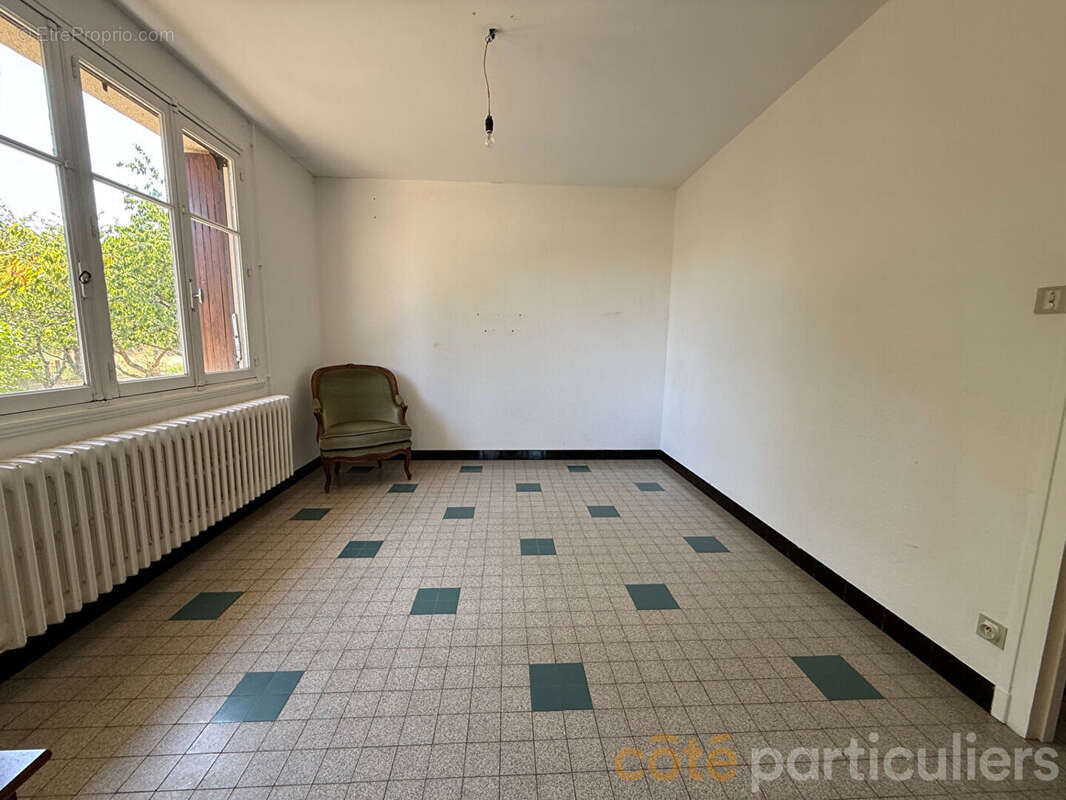 Pavillon de plain-pied avec grand garage - photo 10