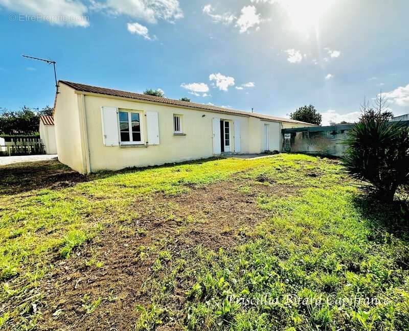 Maison à LE THOU