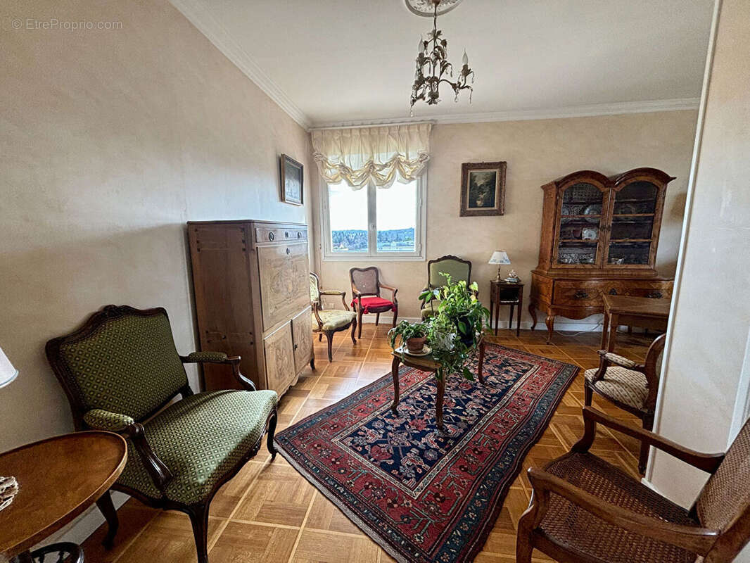 Appartement à TASSIN-LA-DEMI-LUNE