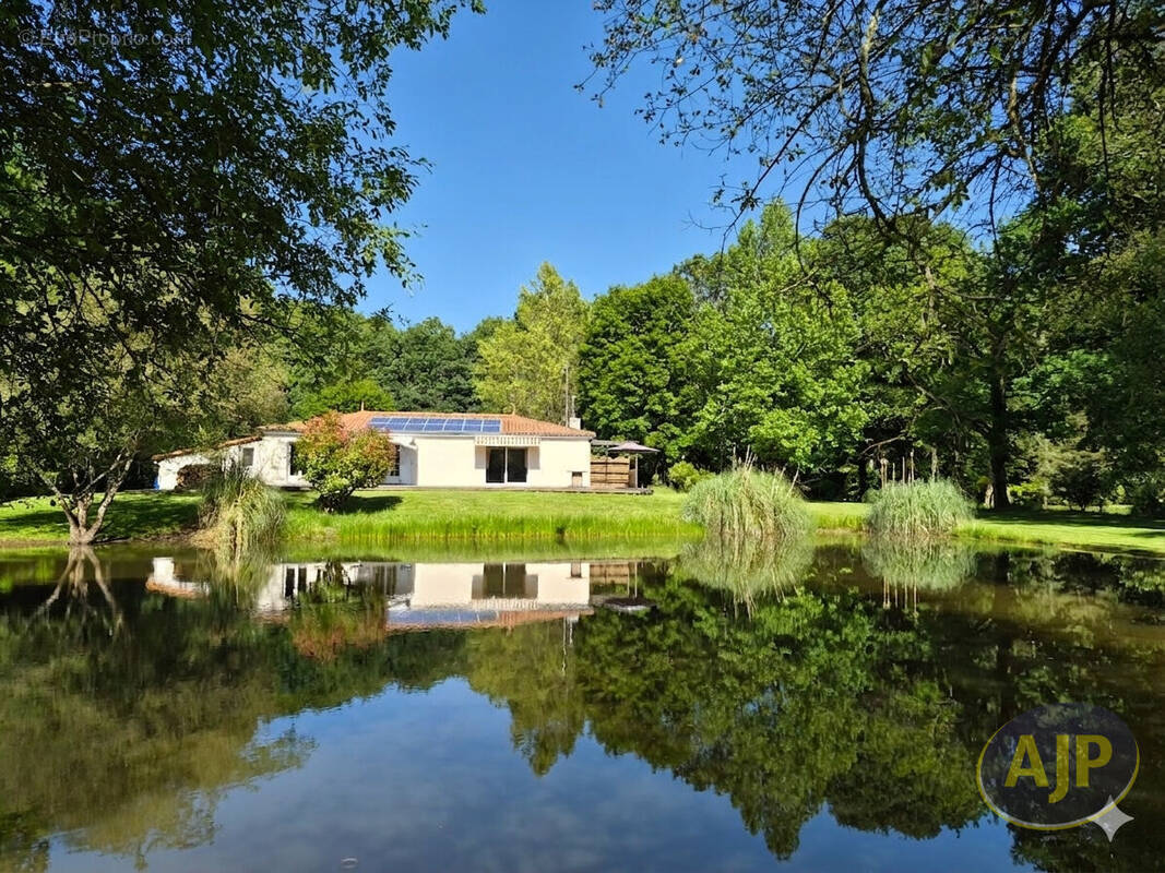 Maison à LA CHEVROLIERE