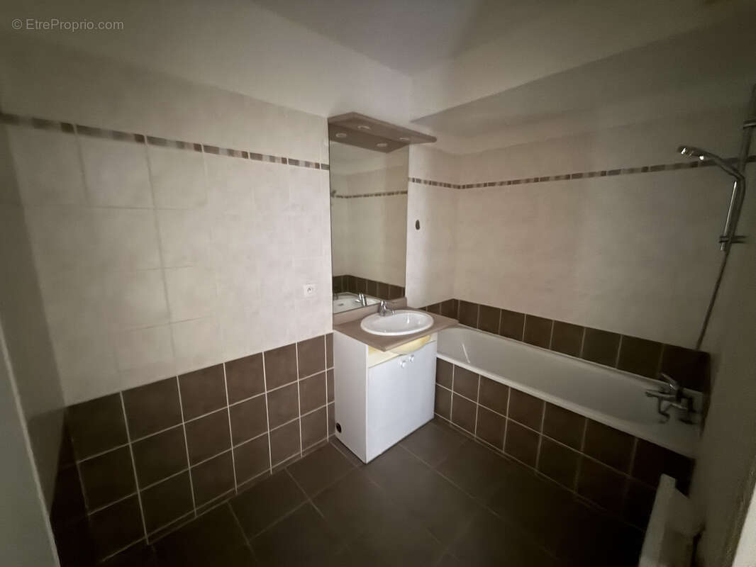 Appartement à LE CRES