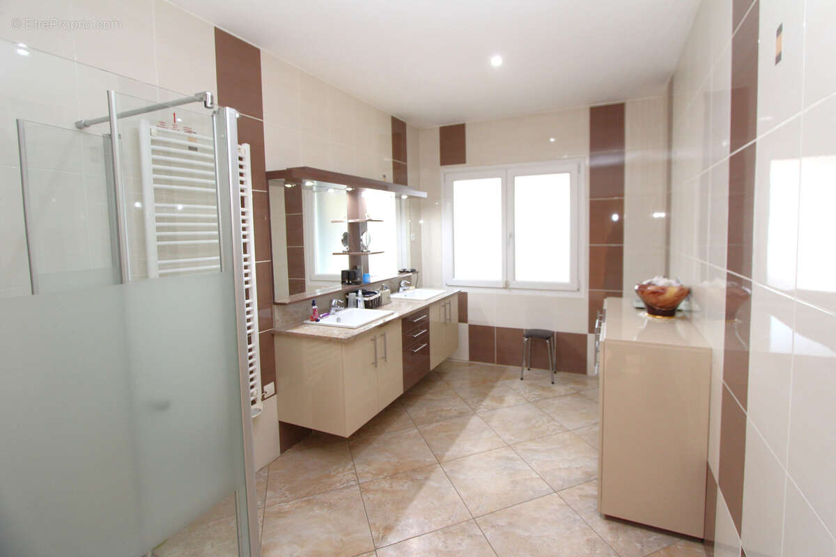 Maison à SAINTE-MARIE-AUX-CHENES