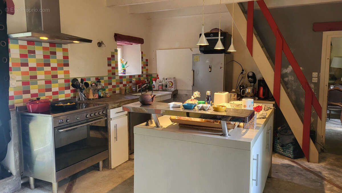 Maison à CIVRAC-DE-BLAYE