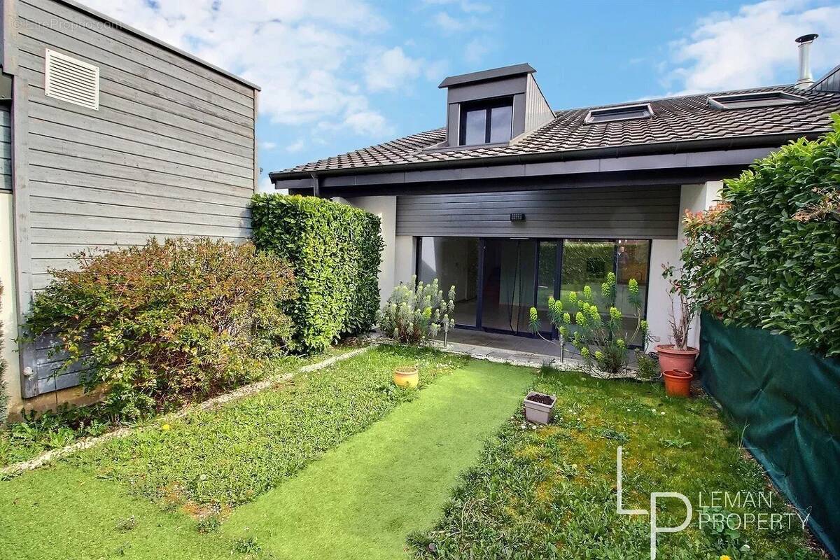 Appartement à CHENS-SUR-LEMAN