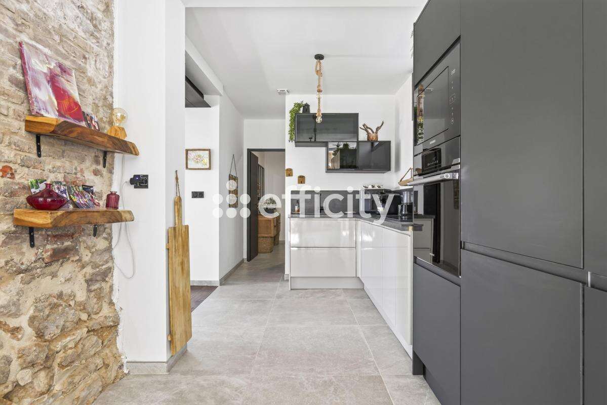 Maison 134 m² à Marseille-16e  - photo 11