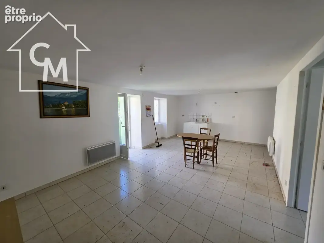 Maison à rénover avec dépendances et grange   alloue - photo 5
