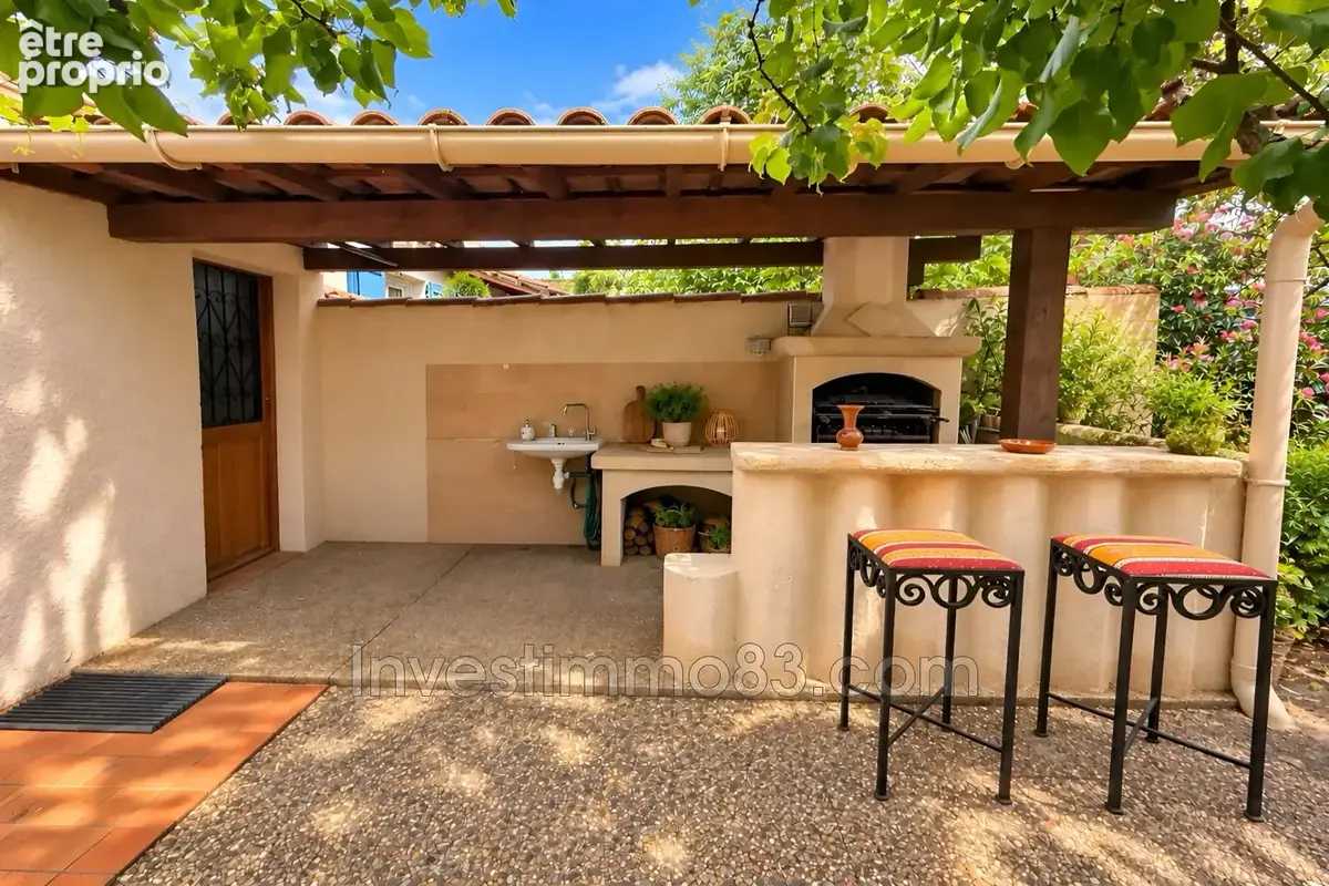 Maison 4 pièces 108 m² à vendre à Saint-Maximin-La-Sainte-Baume (83470) - photo 5