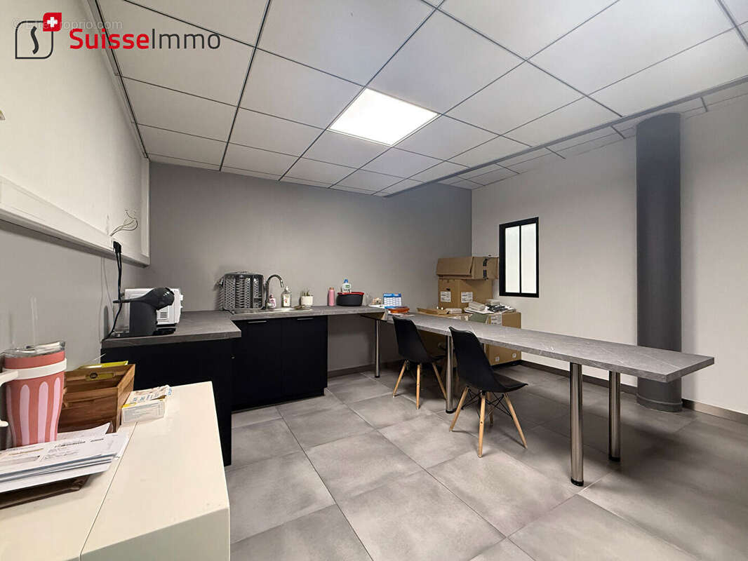 Rentabilité 12,6 % - Locaux d'activité à Montbeliard 220 m2 - photo 8