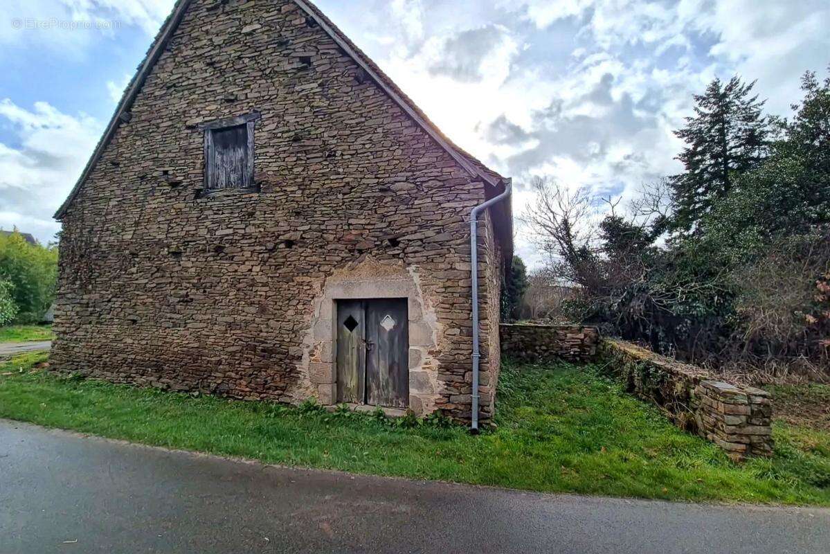 Maison à POULIGNY-NOTRE-DAME