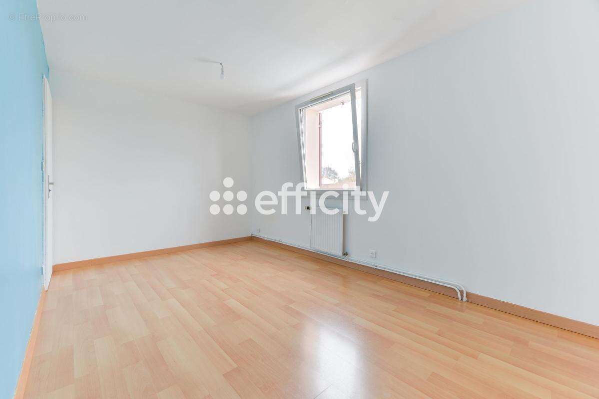 Maison à SAINT-SEBASTIEN-SUR-LOIRE