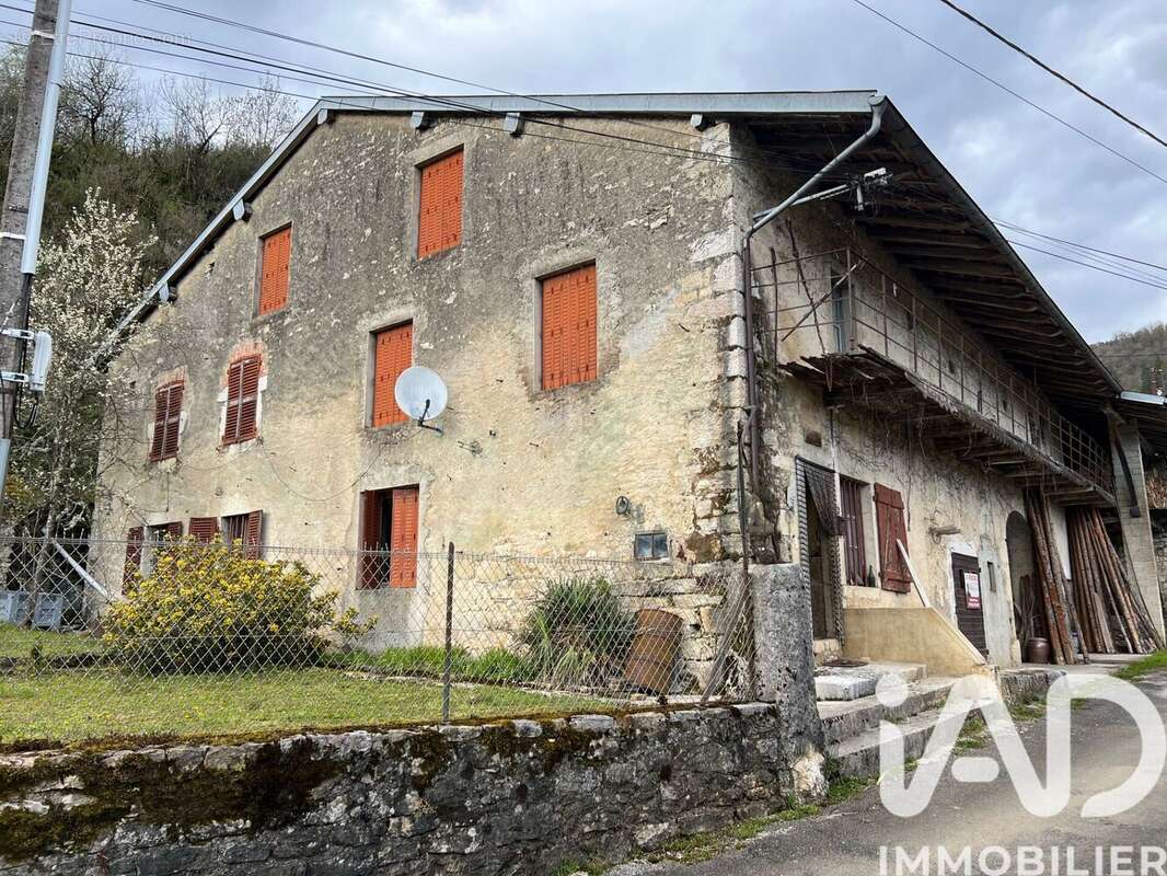 Maison 160 m² à Thoirette  - photo 5