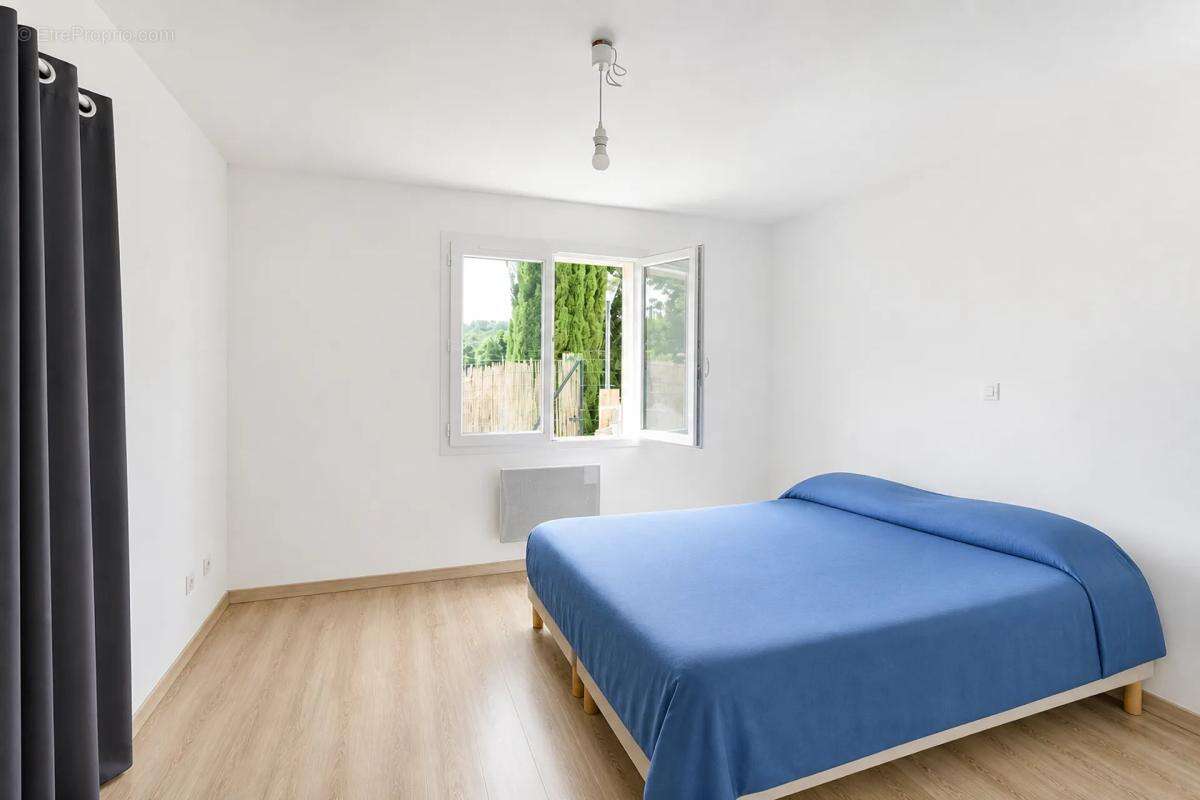 Maison de 4 pièces de 82 m² à Montpezat - photo 4