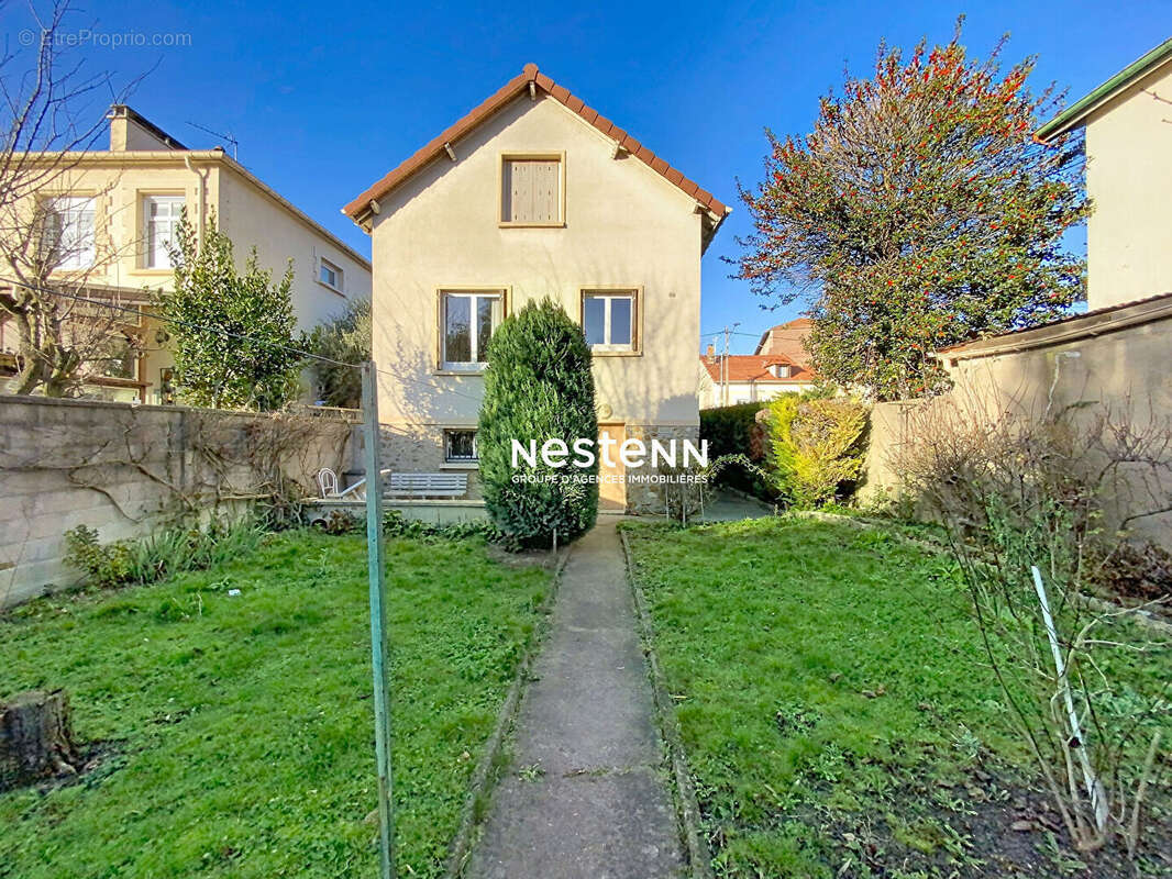 Maison à STAINS