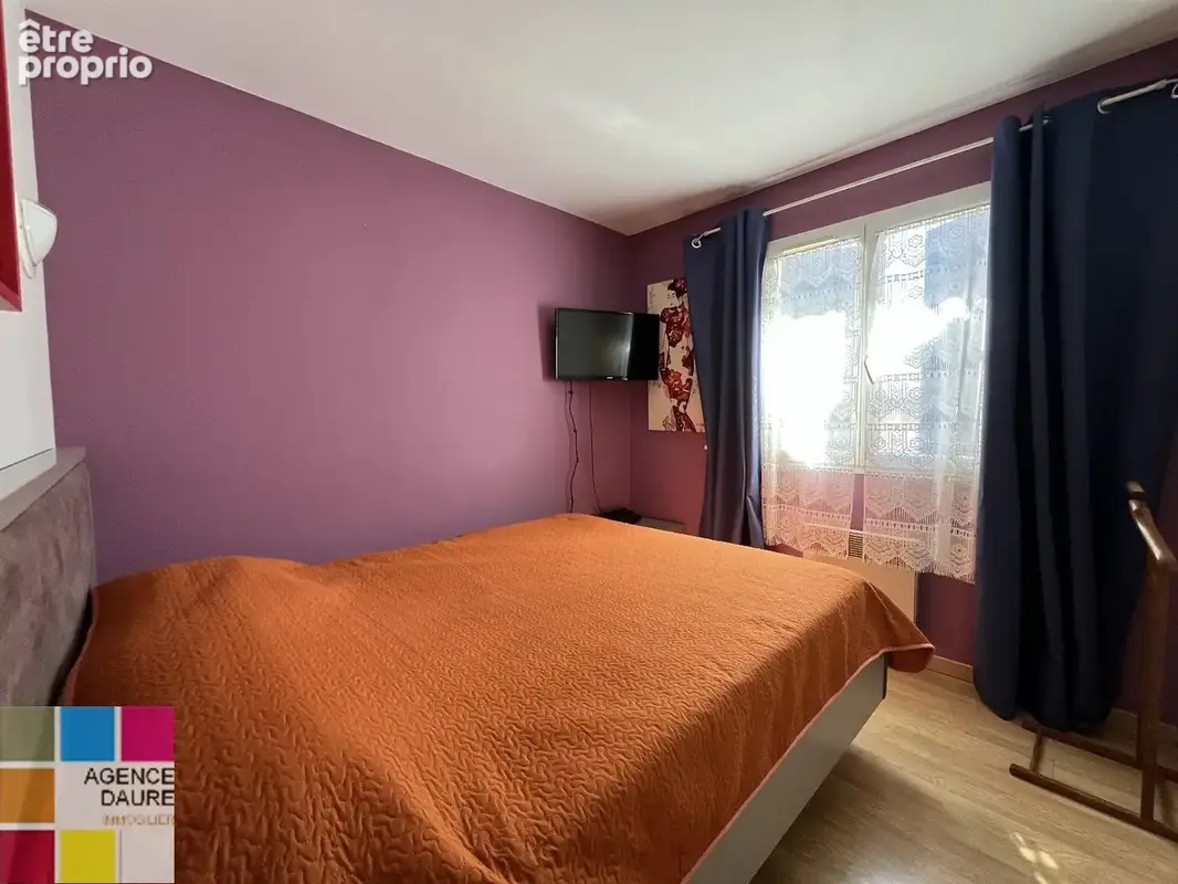 Maison de plain-pied avec piscine sur 506 m² de terrain - photo 9