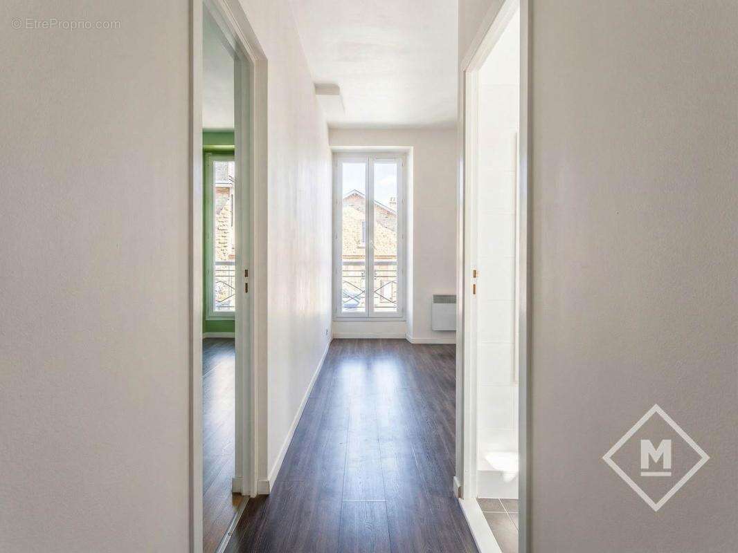 Appartement à MARSEILLE-1E