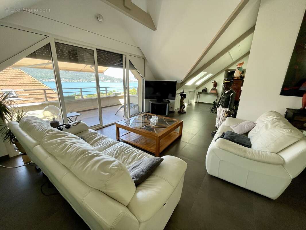 Appartement 180 m² à Veyrier-Du-Lac  - photo 3