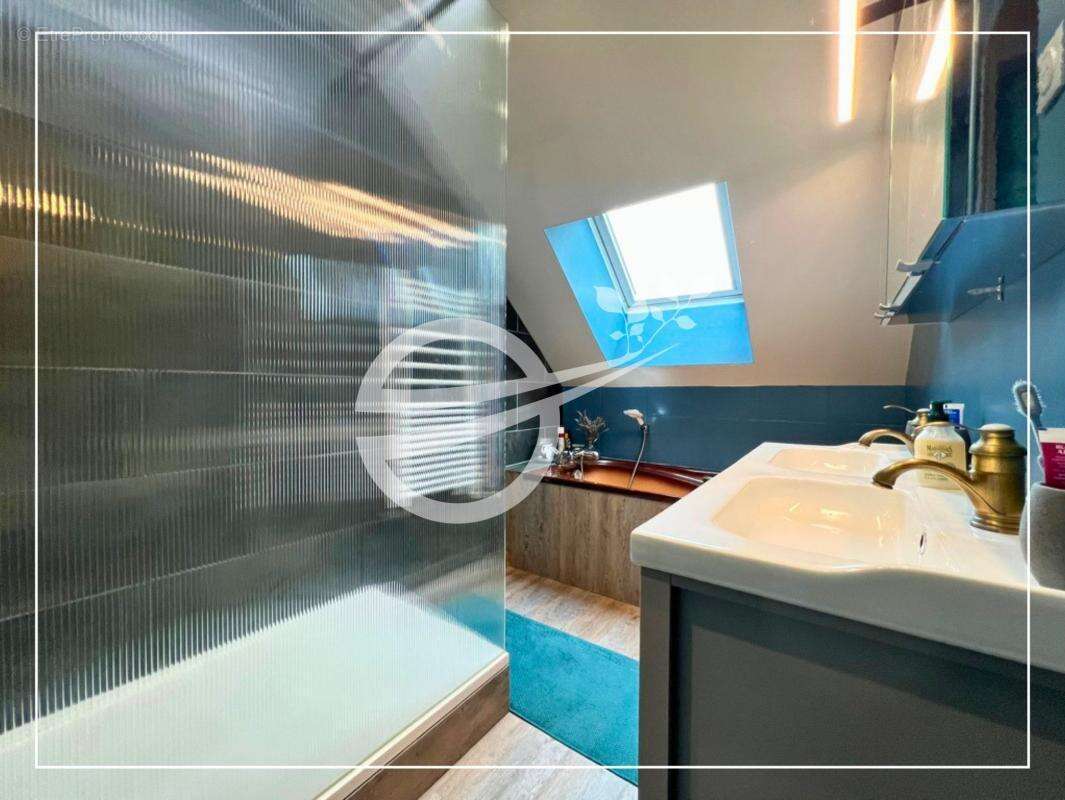 Maison à MARTIGNE-FERCHAUD