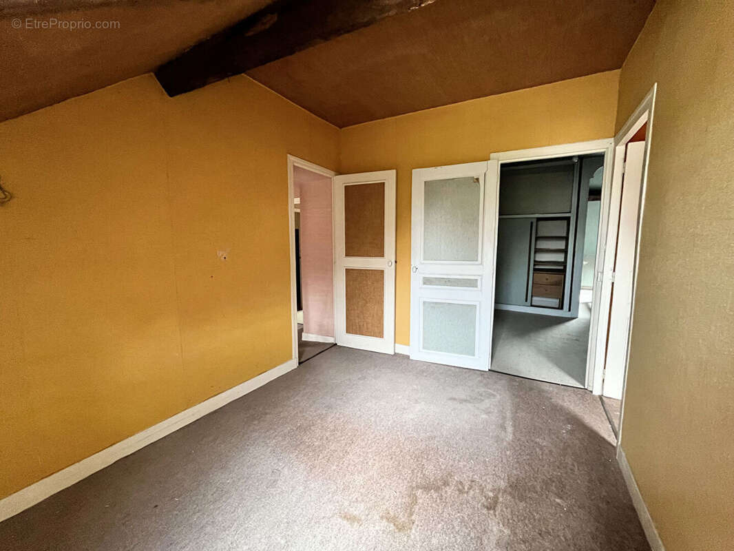 Maison à GROSSOUVRE