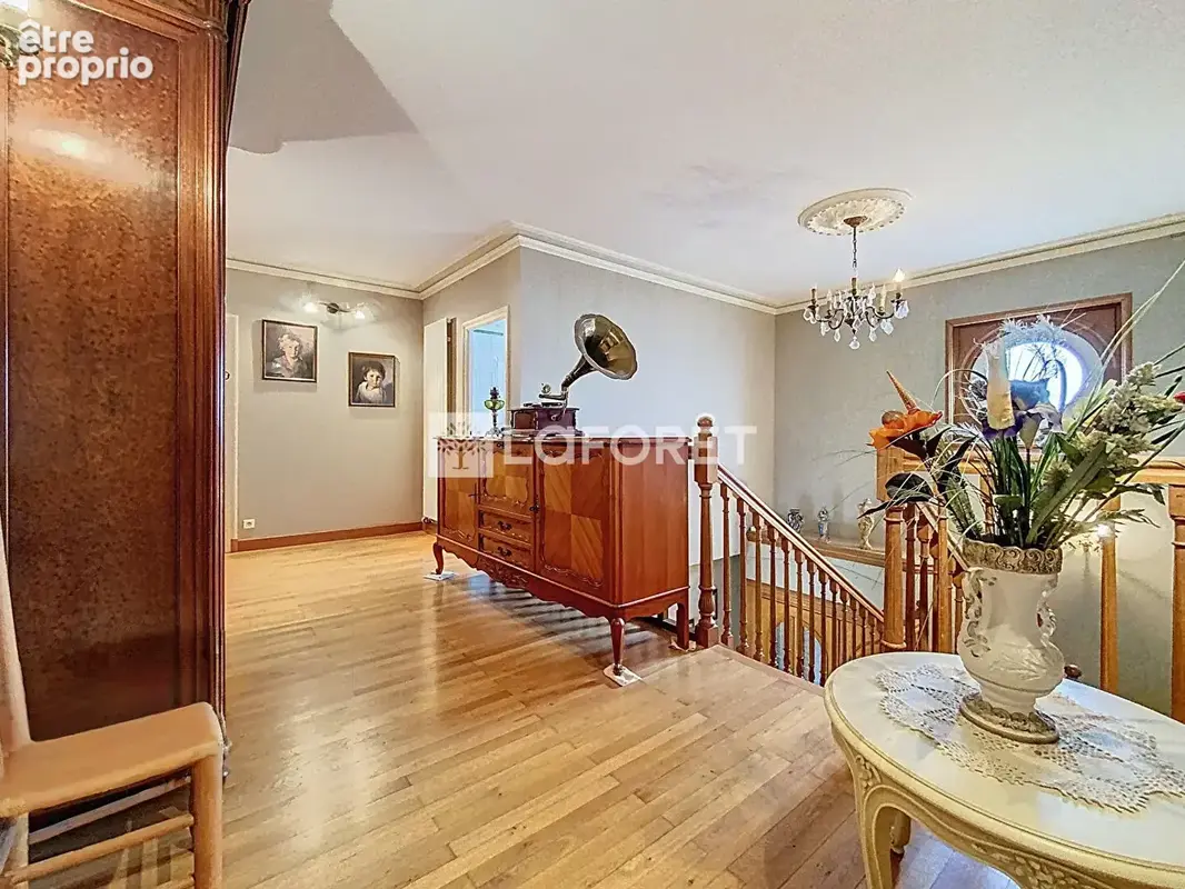 Maison Cholet 8 pièce(s) 177 m2 - photo 6