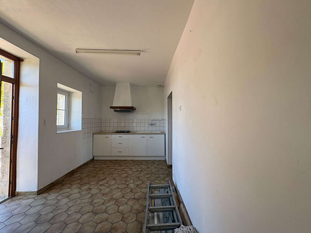 Maison à AILLIERES-BEAUVOIR