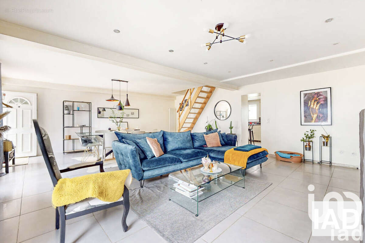 Photo 3 - Maison à SAINT-PIERRE-DU-PERRAY