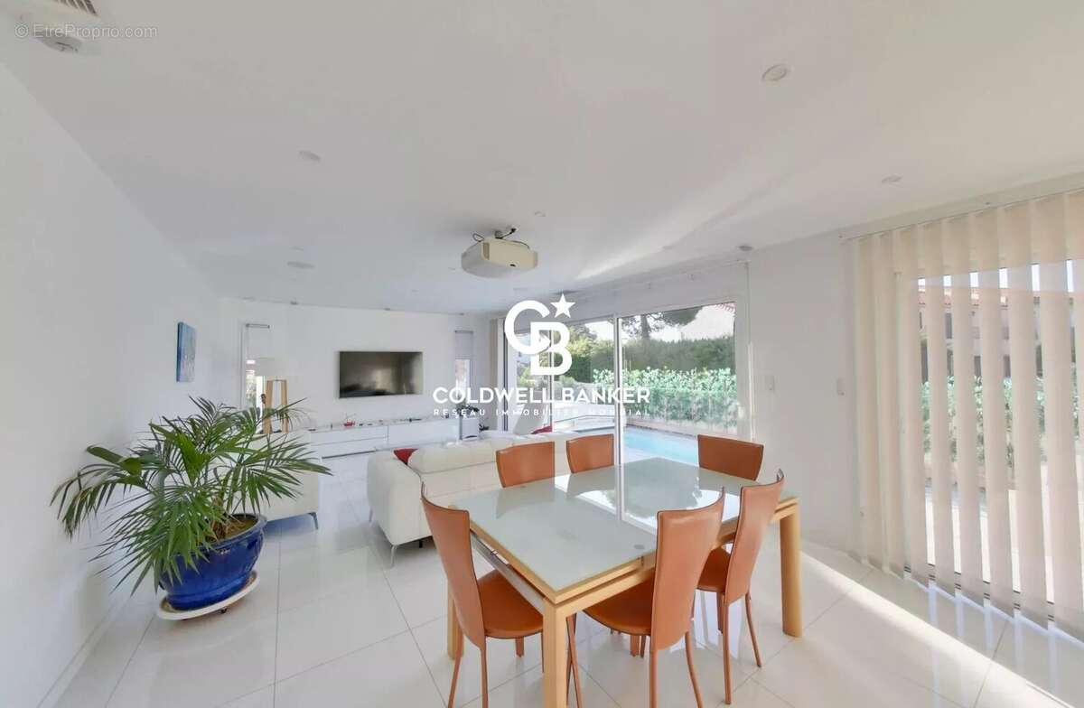 Maison à SAINT-CYPRIEN