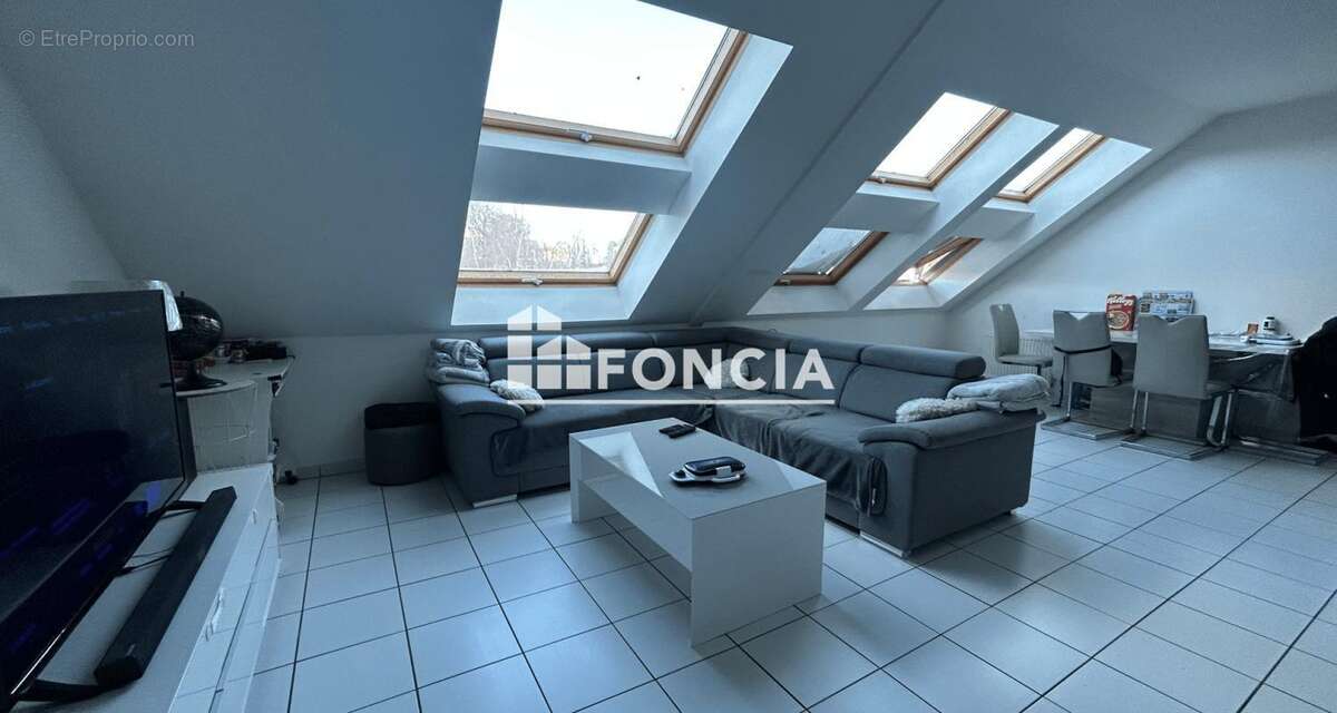 Appartement à MAINVILLIERS