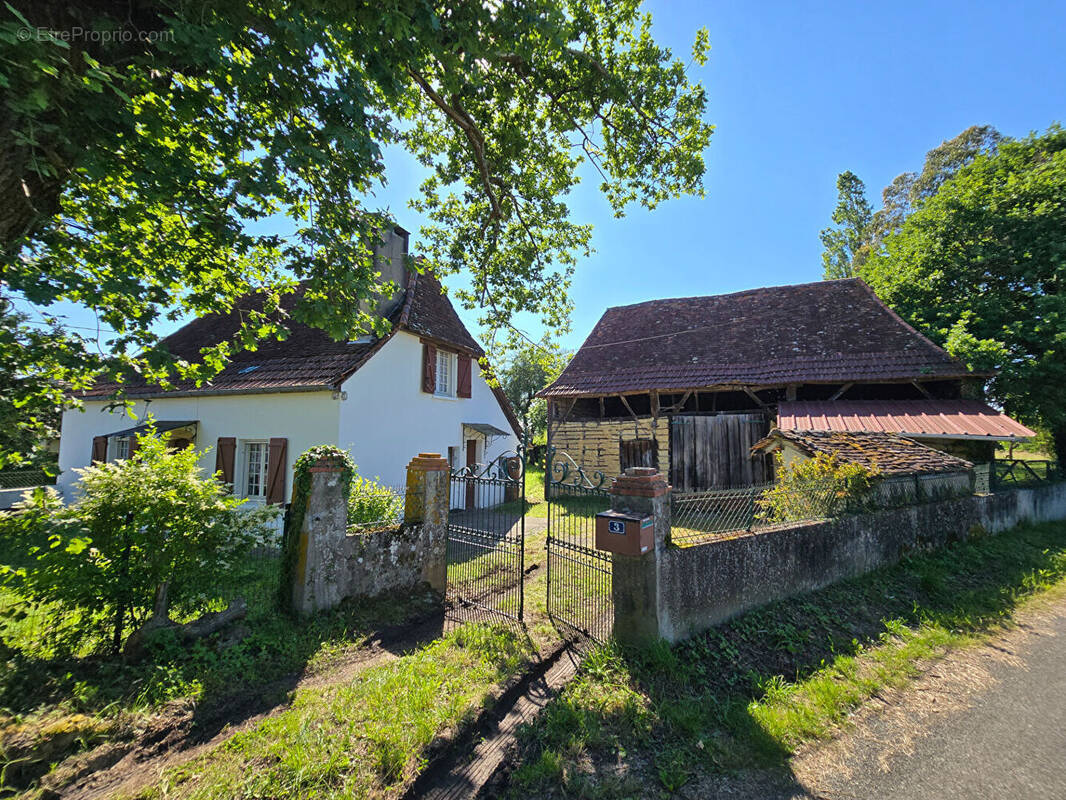 Maison à DOAZON