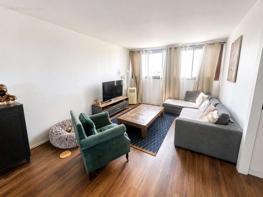 Appartement 85 m² à Carrieres-Sur-Seine  - photo 2