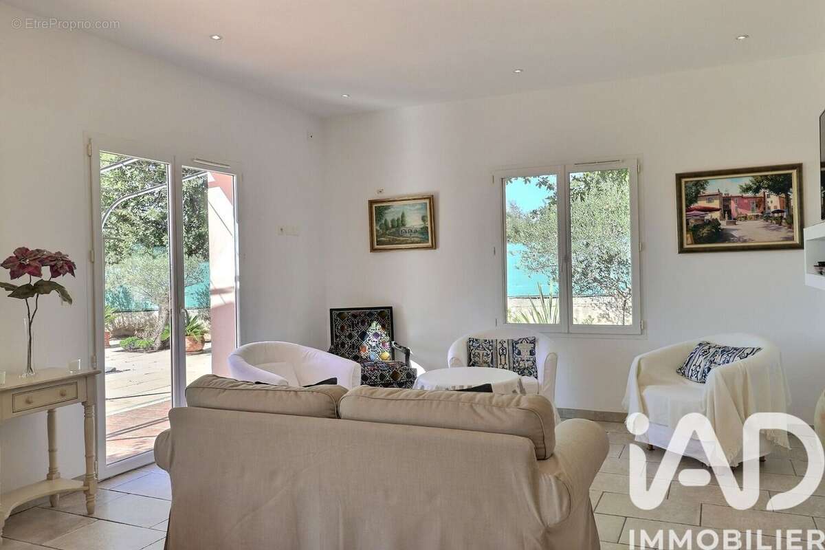 Photo 5 - Maison à REGUSSE