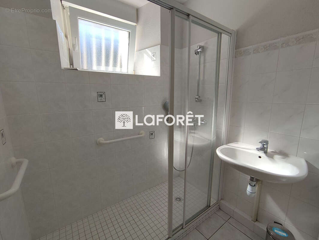 Maison Anjoutey 8 pièce(s)  186m2 loi carrez, - photo 6