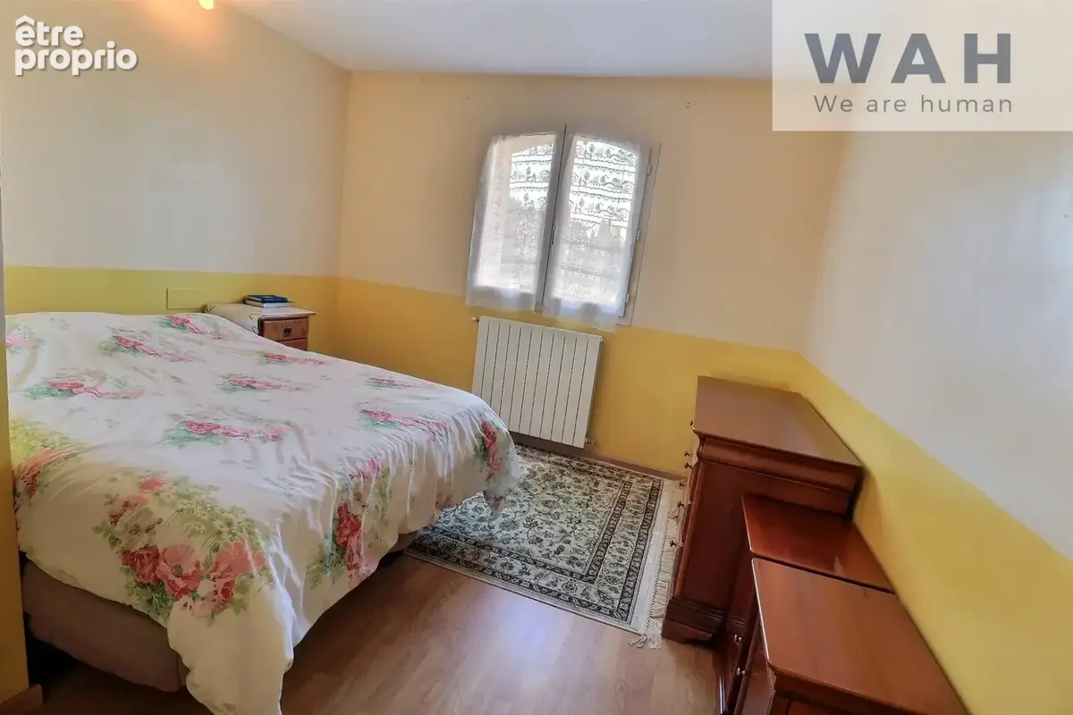 Vente mas de 200m2 et grange sur terrain de 711m2 et 4000m2 - photo 17