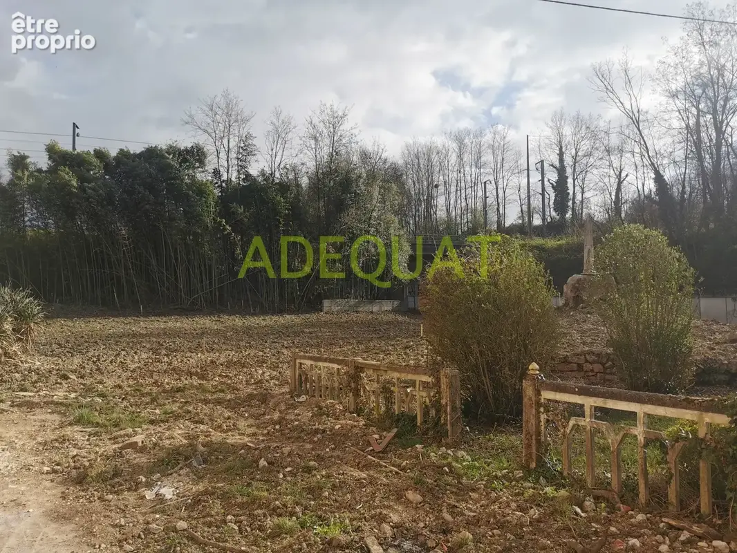 Appartement type plateau a amenager sous combles 133 m2 avec jardin 170m2 - photo 3