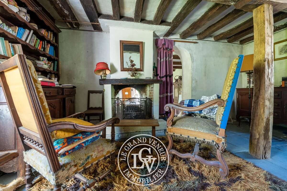 Maison à DORMELLES