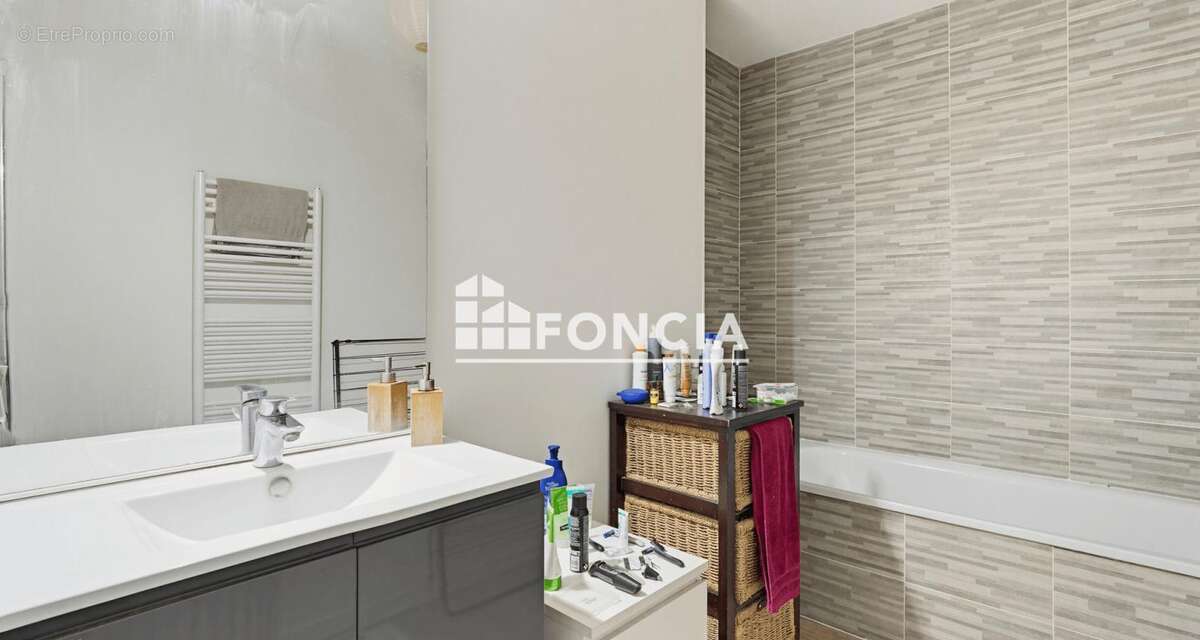 Appartement à VILLENAVE-D'ORNON