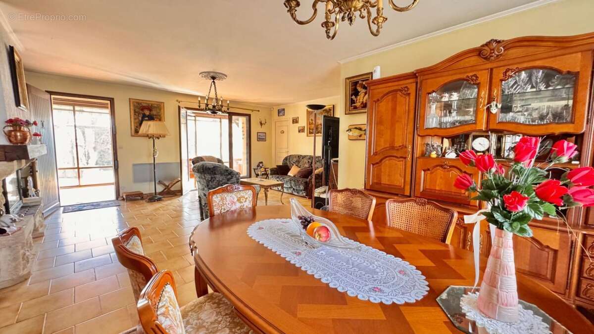Maison à ARES
