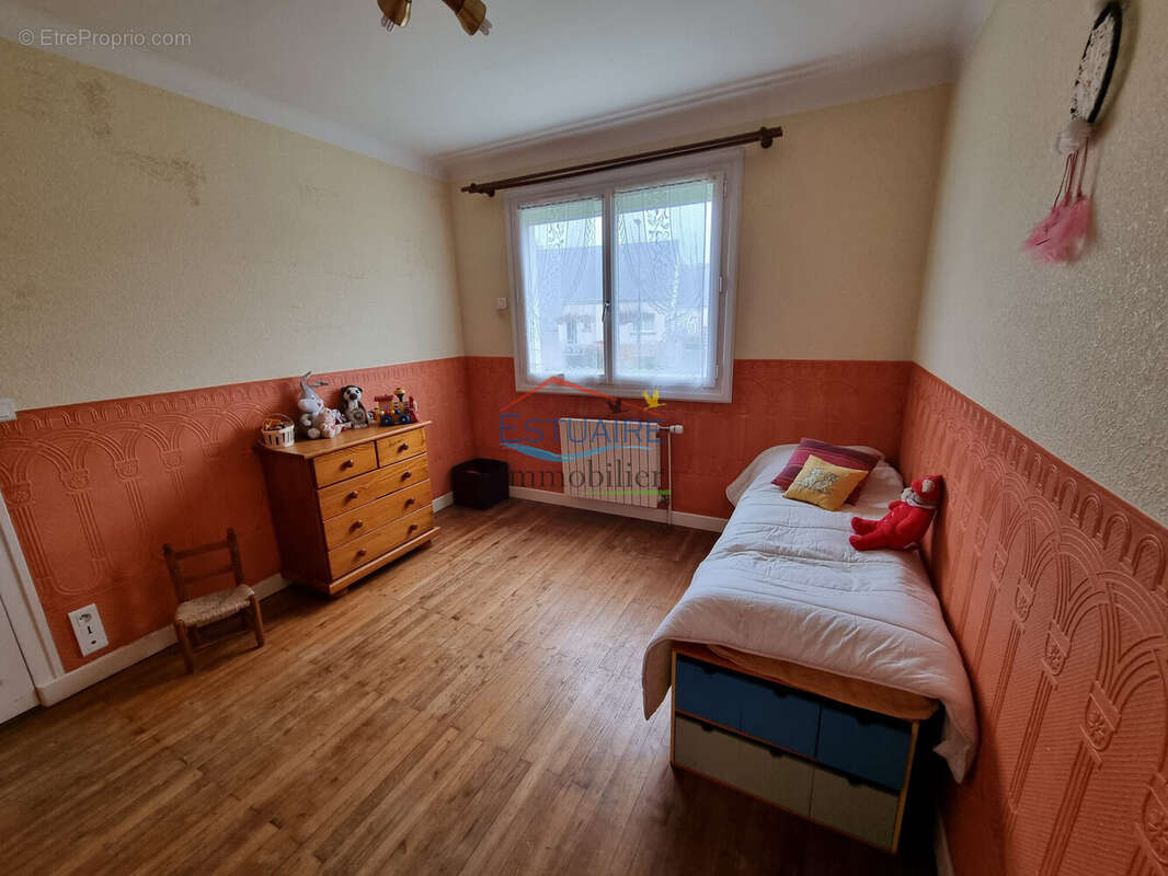 Maison à SAINT-ETIENNE-DE-MONTLUC