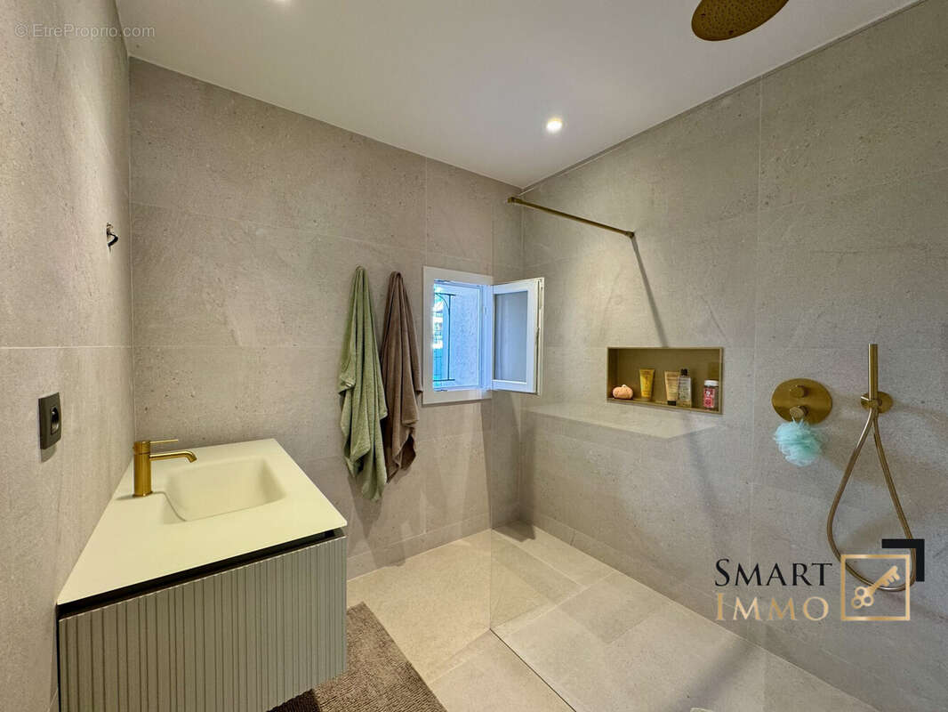 Maison à CAGNES-SUR-MER