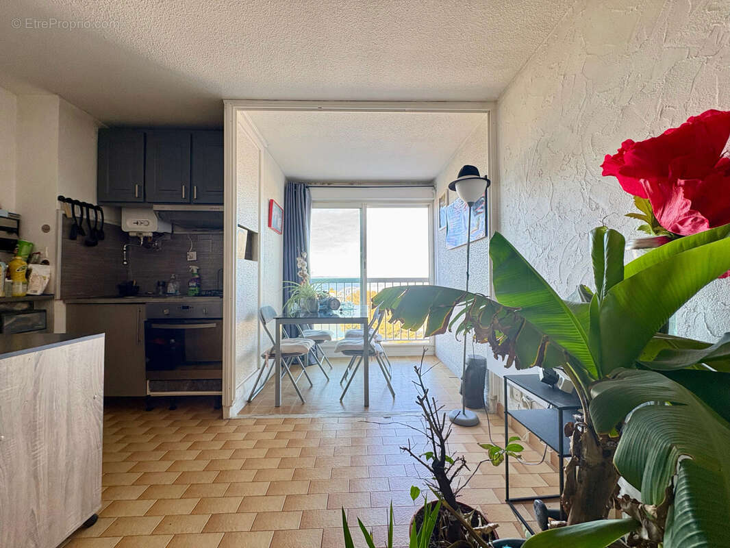 Appartement à MAUGUIO