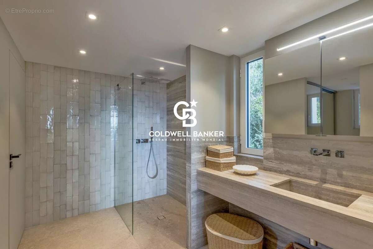 Maison à LA CROIX-VALMER