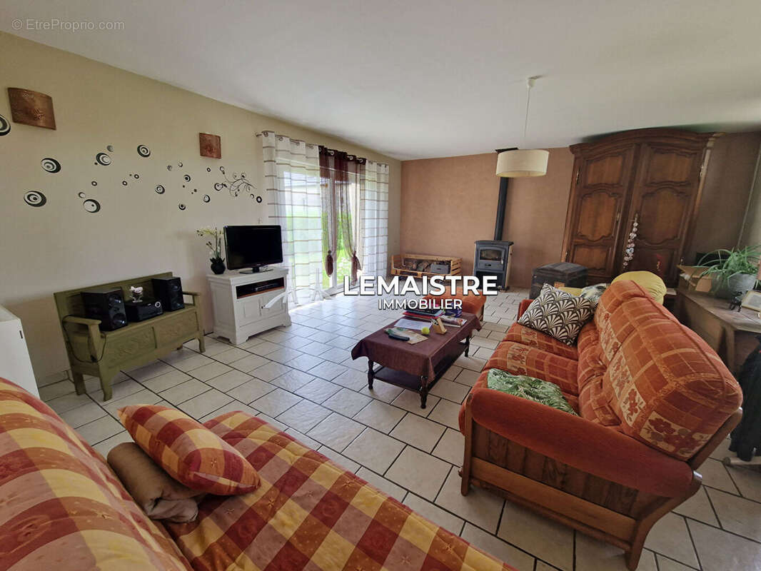 Maison à vendre à 10 minutes de St-Romain - 228 m² - 7 chambres - avec partie chambre d'hôtes - photo 4