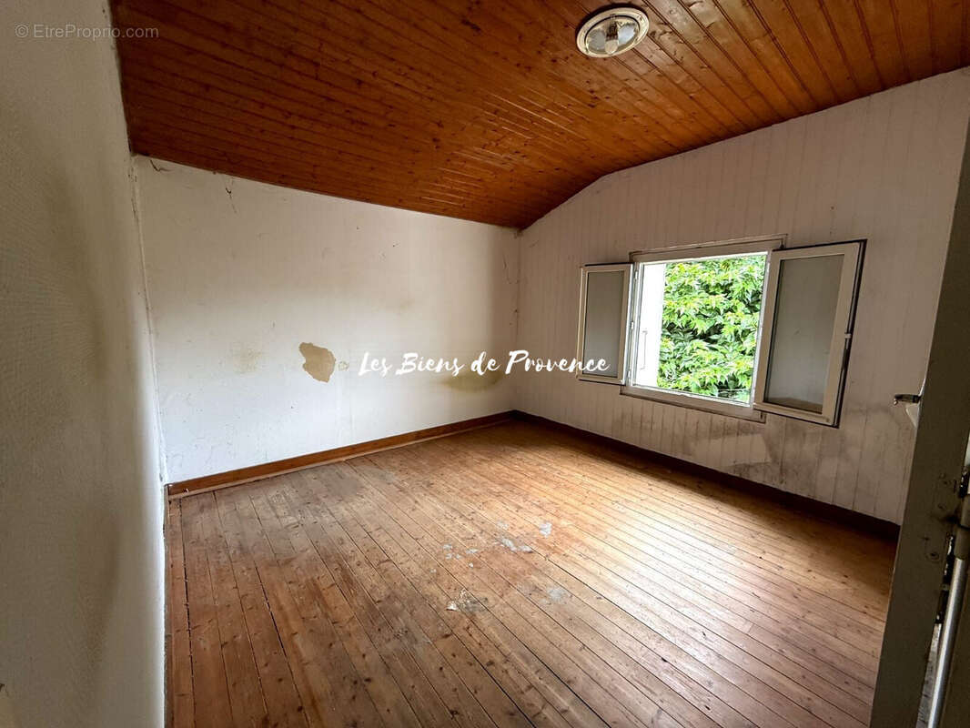 Appartement 90 m² à Saintes  - photo 6