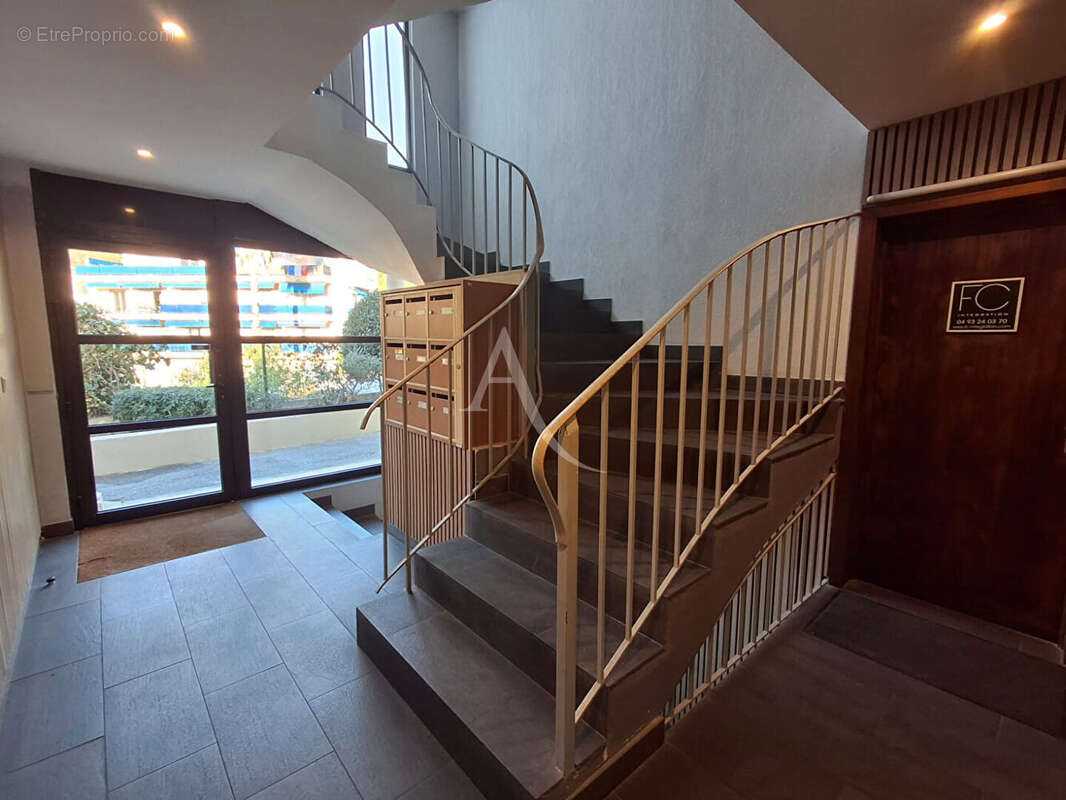 Appartement à VENCE