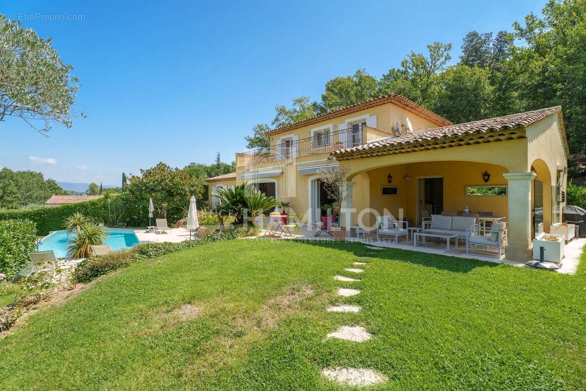 Élégante demeure provençale à quelques pas du village - photo 3