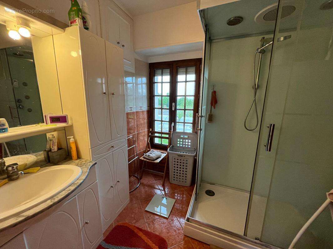 Authentique longère avec piscine, dépendances et belles prestations ? Cadre bucolique garanti - photo 10